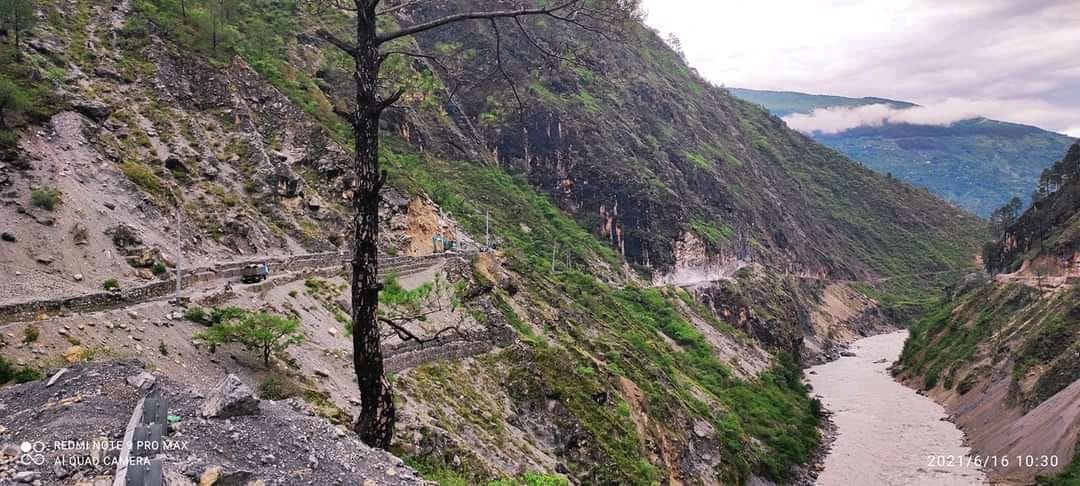 जयपृथ्वी राजमार्ग पुन: अवरुद्ध, मेल ढाँगा र कचाली खोलामा पहिरो